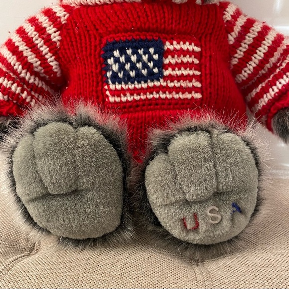 Dillards USA Gray Bear 17" Hoodie Knitted Sweater Flag Red Plush Stuffed - Picture 3 of 9